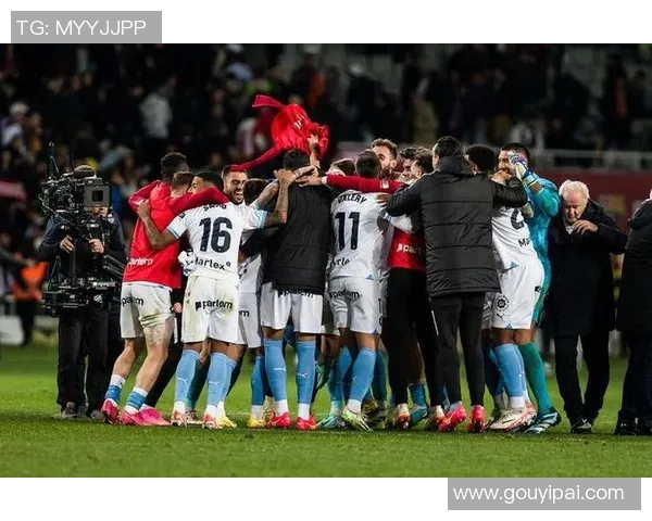 足球明星激情对决跑步比赛精彩瞬间回顾视频分享